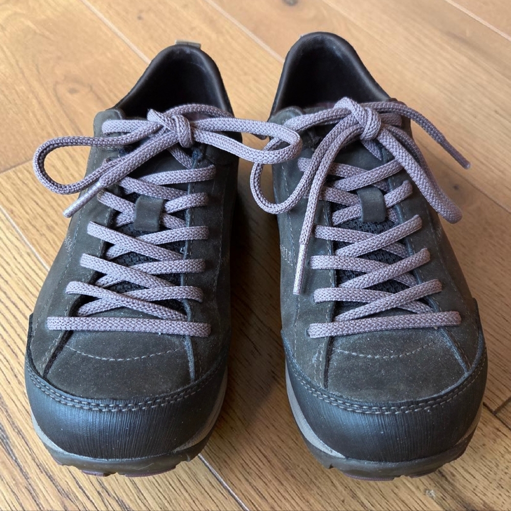 Dansko - "Paisley" Sneaker